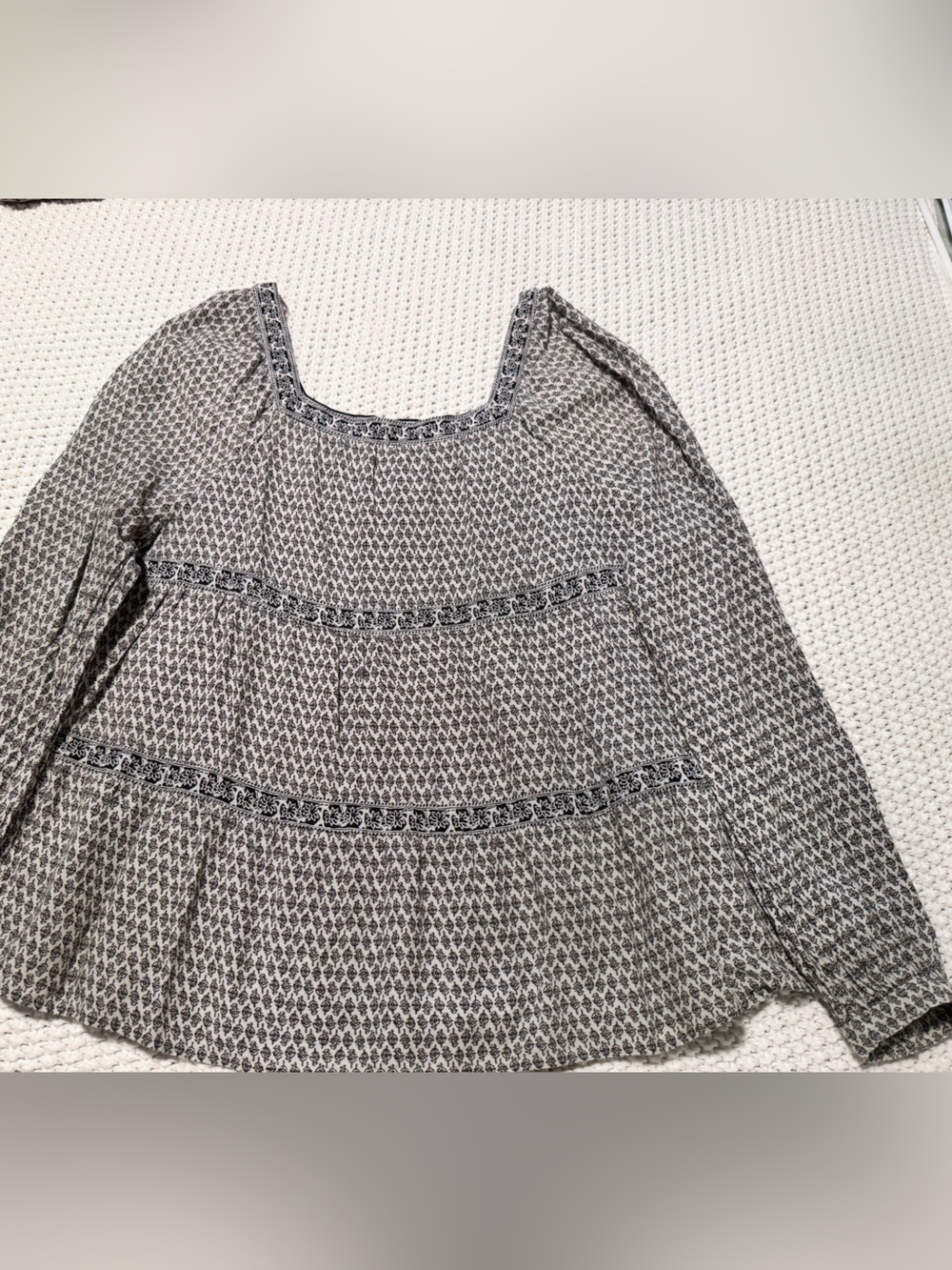 Old Navy Black and White Patterned Peasant Blouse